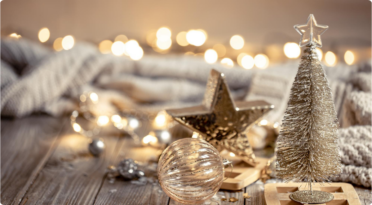 Weihnachten Kugel Bäumchen gold freepik