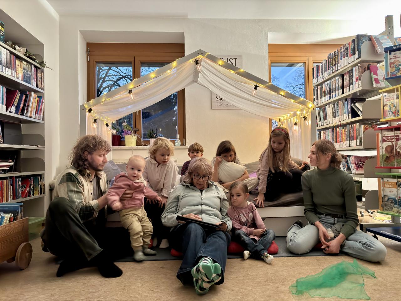 Kuscheltierübernachtungsparty Christine liest vor