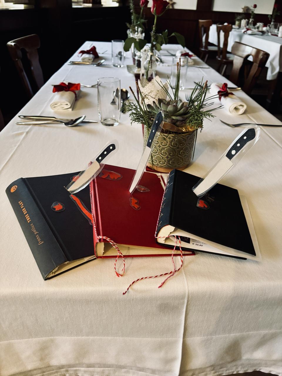 D, B, C & S drei Bücher 28 11 2025