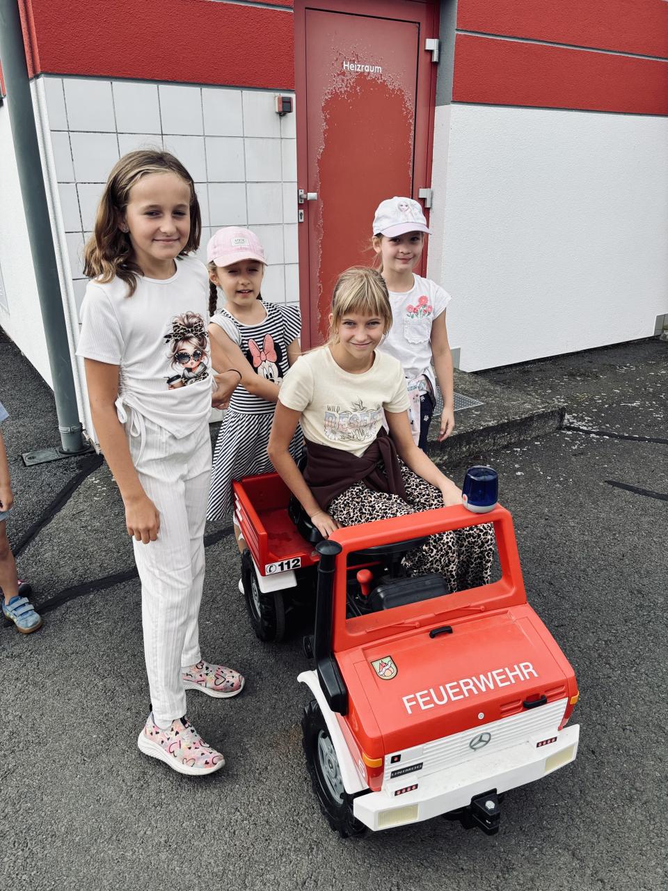 CS Feuerwehr Anna-Lena, Emily, Lea und Sarina Mini-Feuerwehrauto 22 07 2026
