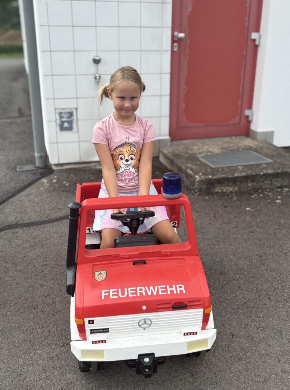 CS Feuerwehr Julia auf Minifeuerwehrauto 22 07 2026