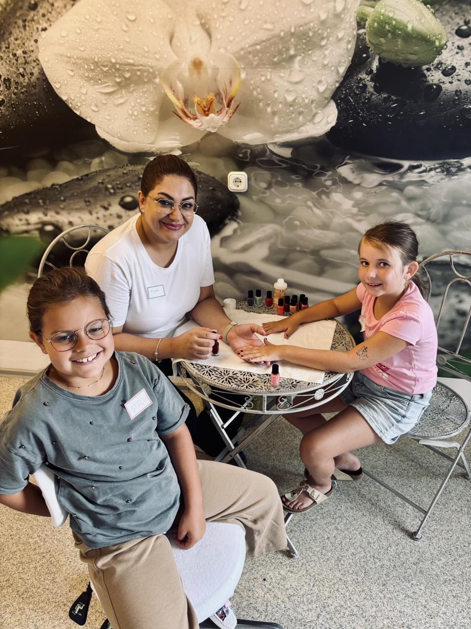 CS 19 08 2026 Najmeh, Valentina und Stella